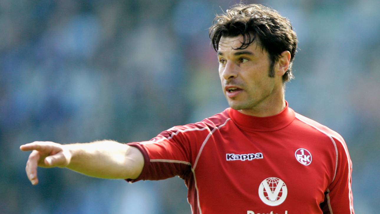 Bundesliga Arminia Bielefeld v 1. FC Kaiserslautern