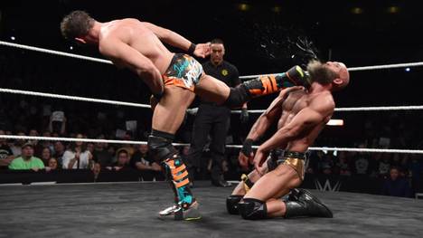 Johnny Gargano (l.) und Tommasso Ciampa lieferten sich bei WWE eine Mega-Fehde