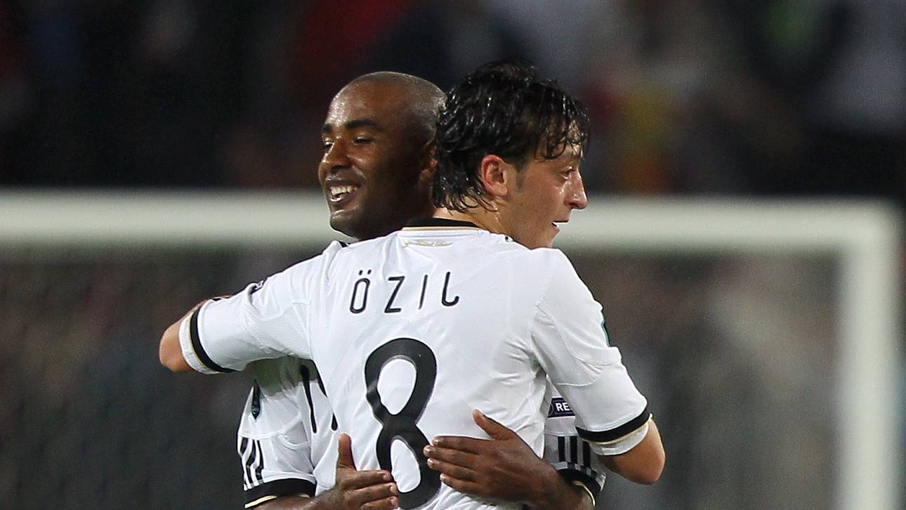 „Eigentor“: Cacau mit Rat an Özil