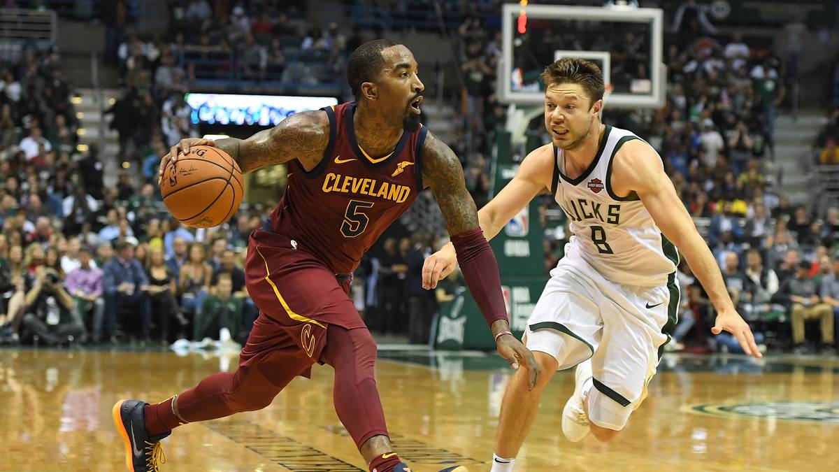 Rang 13 - J.R. Smith: Der exzentrische Guard drückt oft und gerne aus der Distanz ab. Mit 1929 Dreiern in seiner Karriere liegt er aktuell hinter Nowitzki. Smith hat seine Laufbahn zwar nicht beendet, ist aber aktuell ohne Team