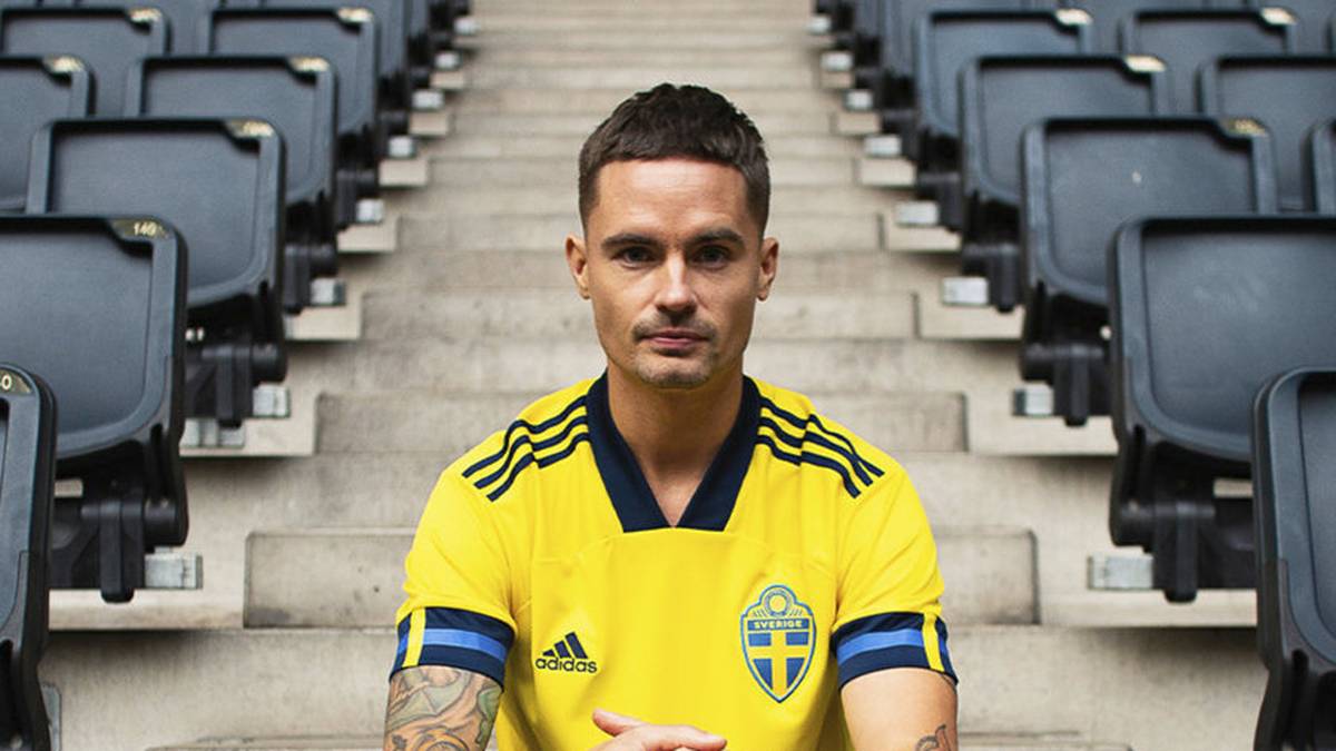 SCHWEDEN: Das neue Schweden-Trikot vereint Klasse und Modernität und besticht durch einen klaren und minimalistischen Look