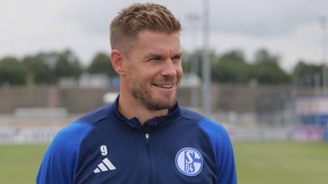 Die FIFA denkt momentan über eine Änderung der Abseits-Regel nach, die nicht den vorderen, sondern den hinteren Teil des Angreifers als ausschlaggebend sieht. Simon Terodde befürwortet den Gedanken.