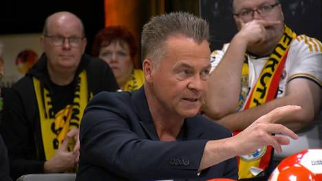 Im Fantalk enthüllt der SPORT1-Kommentator Oliver Forster, dass der HSV-Stürmer Robert Glatzel ganz oben auf der Liste bei Bundestrainer Julian Nagelsmann steht. 