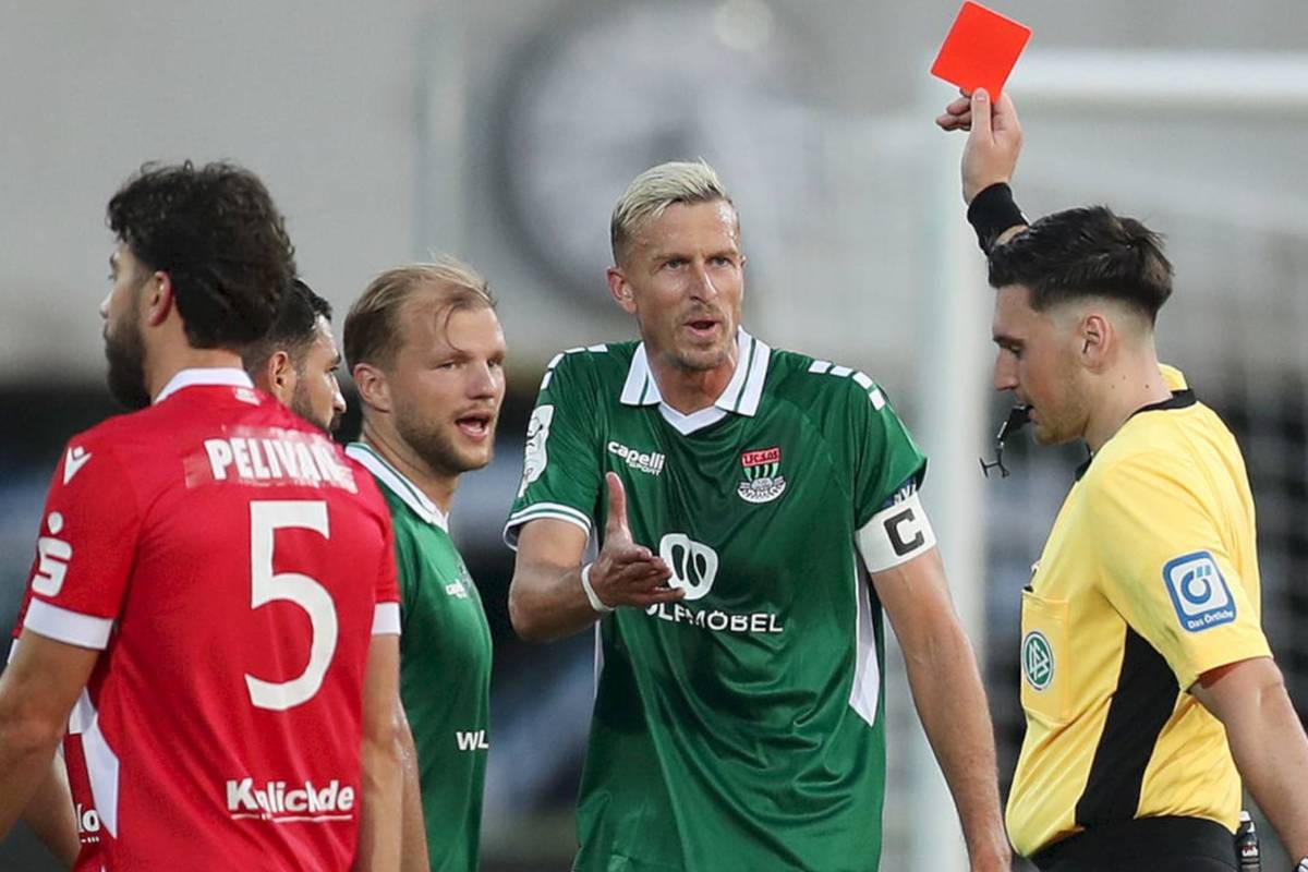 "Ich bin sehr sauer": Harsche Kritik an Ex-Schalke-Star
