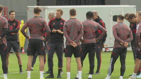 Der FC Bayern München hat vor dem Champions-League-Spiel in Pilsen mit Personalnot zu kämpfen. Neben Manuel Neuer fehlen auch Serge Gnabry, Jamal Musiala, Matthjis de Ligt und Alphonso Davies.