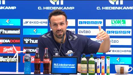 Nach dem 3:1 gegen Hoffenheim spricht Ralf Kettemann über Santiago Castaneda. Der Paderborn-Coach sieht eine "krasse Entwicklungskurve" und erklärt, warum sein Mittelfeldspieler für ihn inzwischen ein wichtiger Anker der Mannschaft ist.