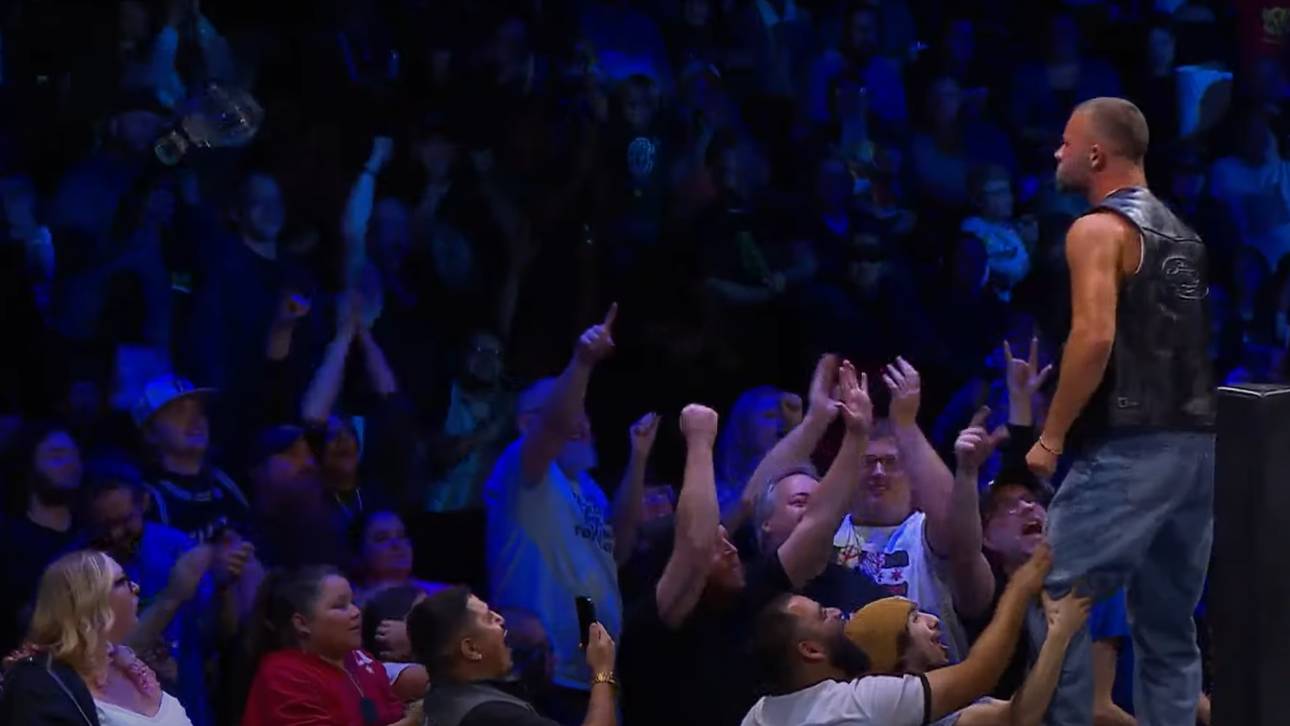 AEW wendet schmerzhaften Abgang ab