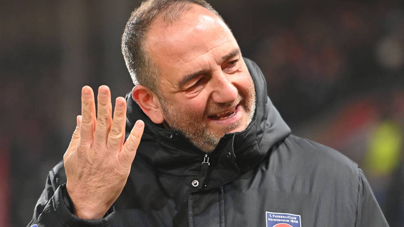 Frank Schmidt gestikuliert