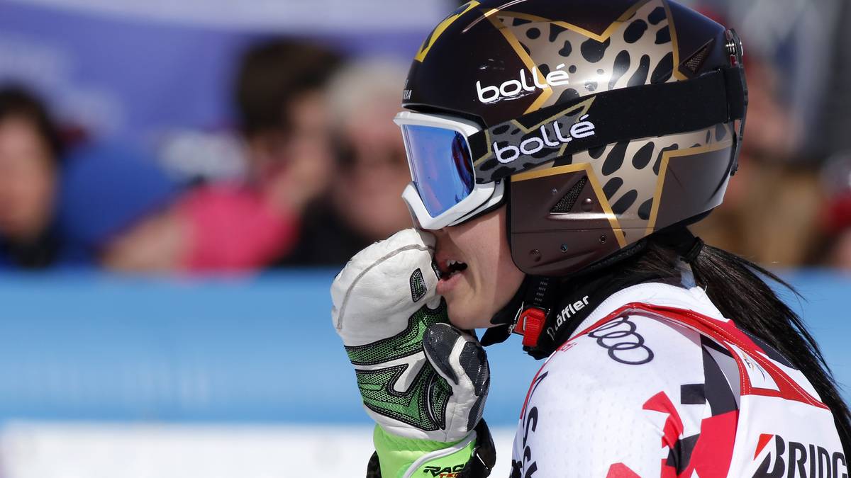 So viel Liebe und Hingabe - da mag man kaum glauben, dass es im vergangenen Jahr heftige Querelen zwischen Fenninger und ihrem Verband gab. Auslöser des Konflikts waren Streitigkeiten über Vermarktungsrechte und die Frage, wie Fenninger ihr Management aufstellt