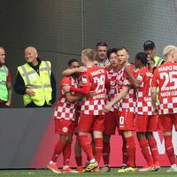 Mainz war schon abgeschlagen, doch das Team meldete sich mit einem Schlussspurt eindrucksvoll zurück - und kann nun den Klassenerhalt feiern.