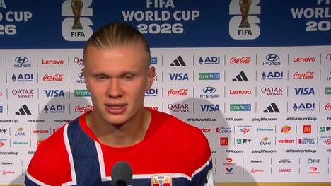 Doppelpacker Erling Haaland zeigte sich nach Norwegens 4:1 gegen den Irak selbstbewusst. Im Vergleich mit Harry Kane und Kylian Mbappé bleibt er jedoch bescheiden.