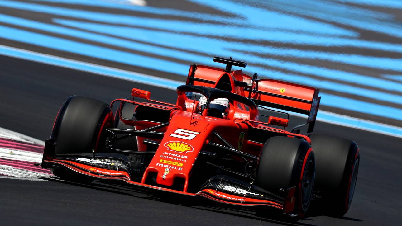 Vettel im Training weit zurück