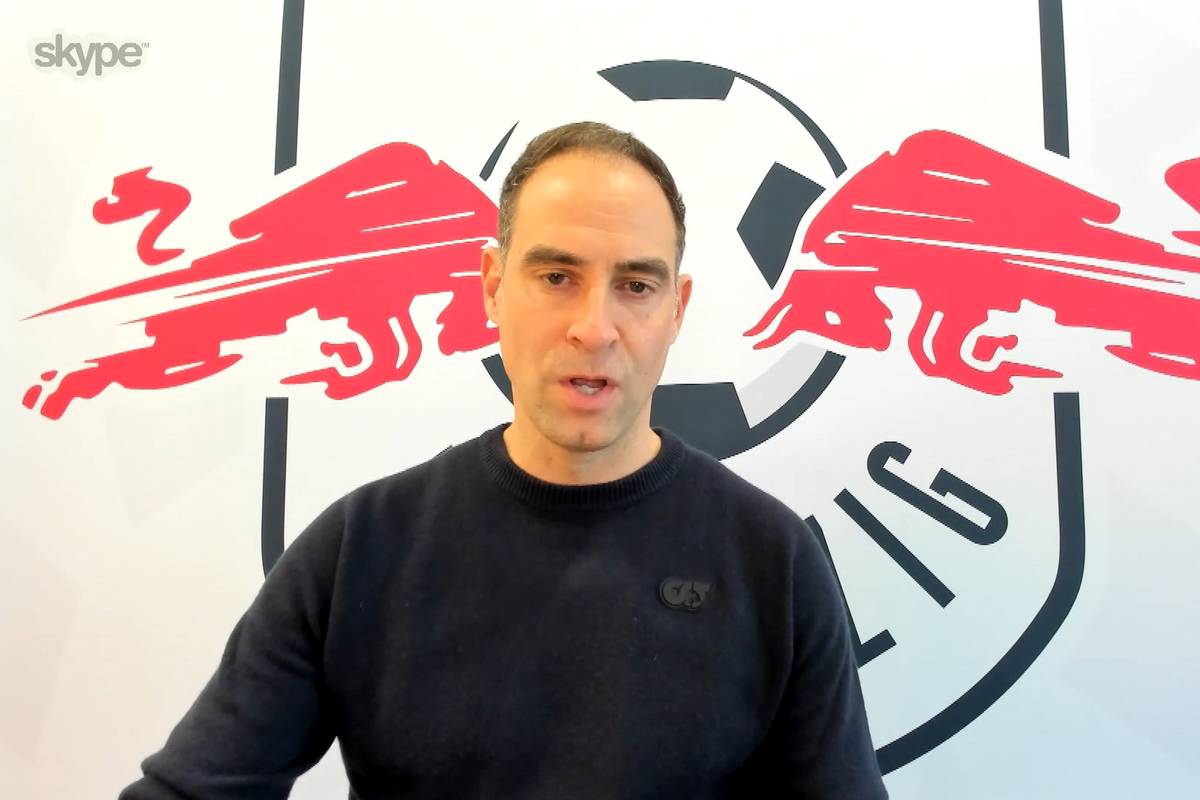 Oliver Mintzlaff erklärt in der Schalte beim STAHLWERK Doppelpass, weshalb sich RB Leipzig letztendlich dazu entschieden hat, von Trainer Jesse Marsch zu trennen.  