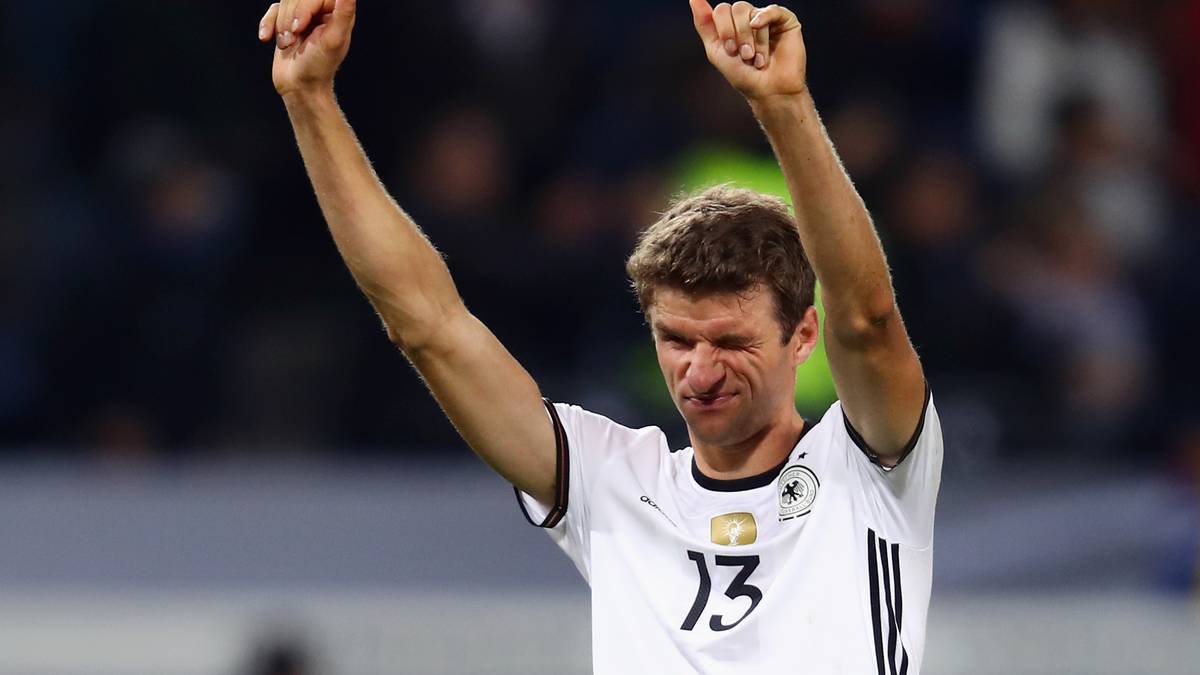 Am Ergebnis ändert das schlussendlich nichts mehr: Mann des Tages war Bayerns Müller, dessen Tore Deutschland weiter an der Tabellenspitze der Gruppe C stehen lassen 