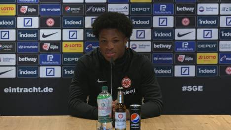 Jessic Ngankam spricht bei seiner offiziellen Vorstellung bei Eintracht Frankfurt über den Rassismus-Vorfall bei der U21-EM. 
