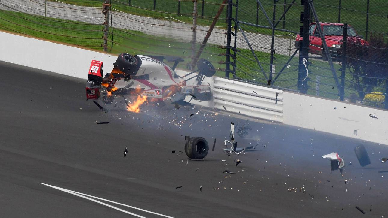 Horrorcrash bei Alonso-Debüt