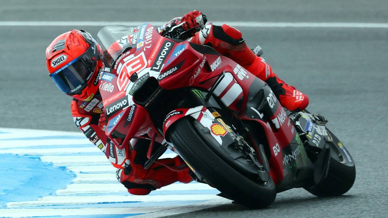 Márquez siegt im Regenchaos von Jerez