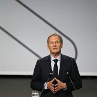 Hans-Joachim Watzke richtet im Disput um neue Finanzregeln mahnende Worte an den DFB. Der Verband braucht dringend mehr Geld.