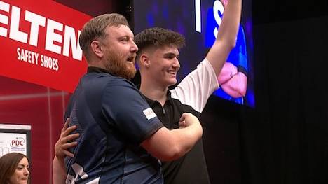Yorick Hofkens spielt eine starke Partie gegen Cameron Menzies und schrammt im Decider nur knapp an der Darts-Sensation vorbei.