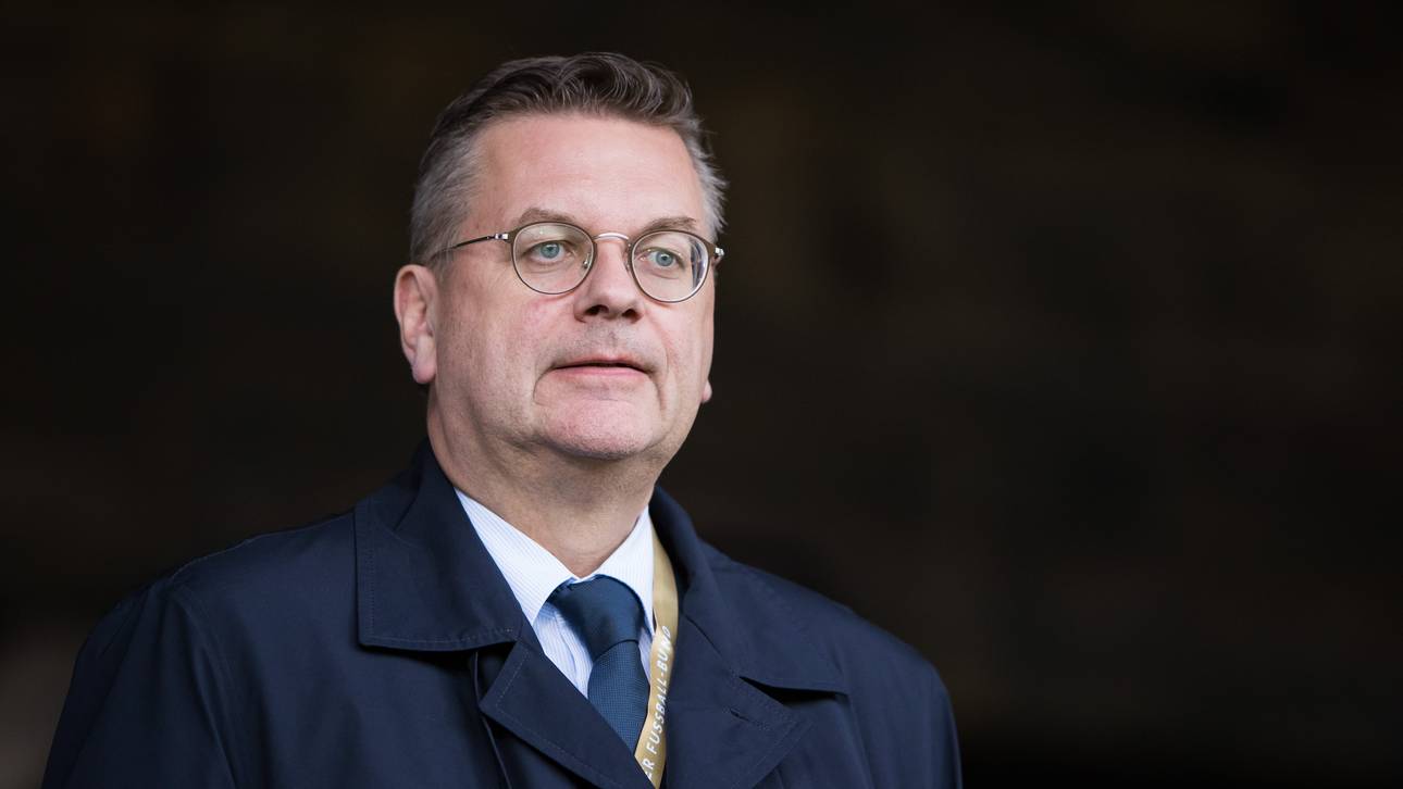 Grindel sieht Lösung im Fan-Streit