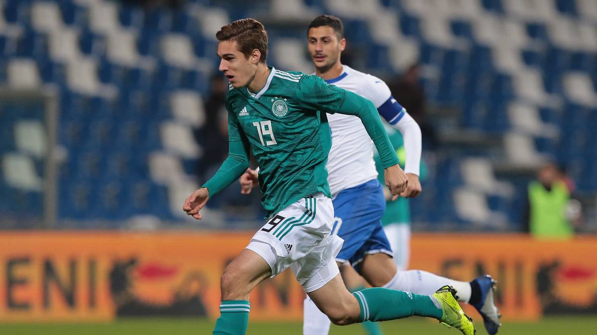 Florian Neuhaus (Borussia Mönchengladbach, 15/1): Auch der Gladbacher legte in der vergangenen Saison einen kometenhaften Aufstieg aufs Parkett und dürfte einer der Stammplatz-Kandidaten sein