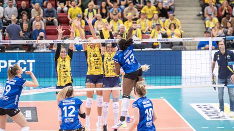 Finalserie der Volleyball Bundesliga der Frauen zwischen Allianz MTV Stuttgart und SSC Palmberg Schwerin