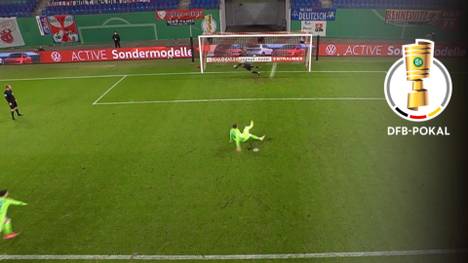 RB Leipzig setzt sich im hochklassigen Pokal-Duell gegen den VfL Wolfsburg durch. Wout Weghorst vergibt einen Elfmeter zur möglichen Führung für die Wölfe.