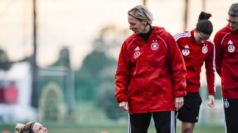 Martina Voss-Tecklenburg steht vor ihrem Debüt als DFB-Trainerin