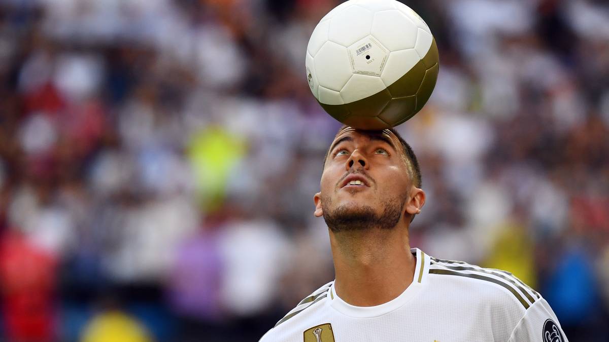 Der Transfer von Eden Hazard hat sich für den FC Chelsea richtig gelohnt: 100 Millionen Euro erhielten die Blues von Real Madrid für den Belgier. Wäre ein Wechsel in diesem Jahr nicht zustande gekommen, wären die Londoner wohl leer ausgegangen, denn Hazards Vertrag galt nur noch bis 2020