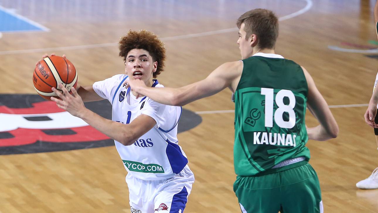 LaVar coacht Söhne zu 71 Punkten