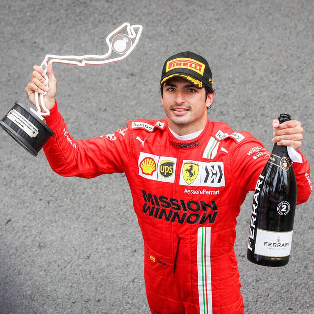 Neben Charles Leclerc fährt Carlos Sainz im Ferrari oftmals unter dem Radar. Dabei hat der Spanier seine Klasse gezeigt. Kann er dieses Jahr sogar um den Titel mitfahren?