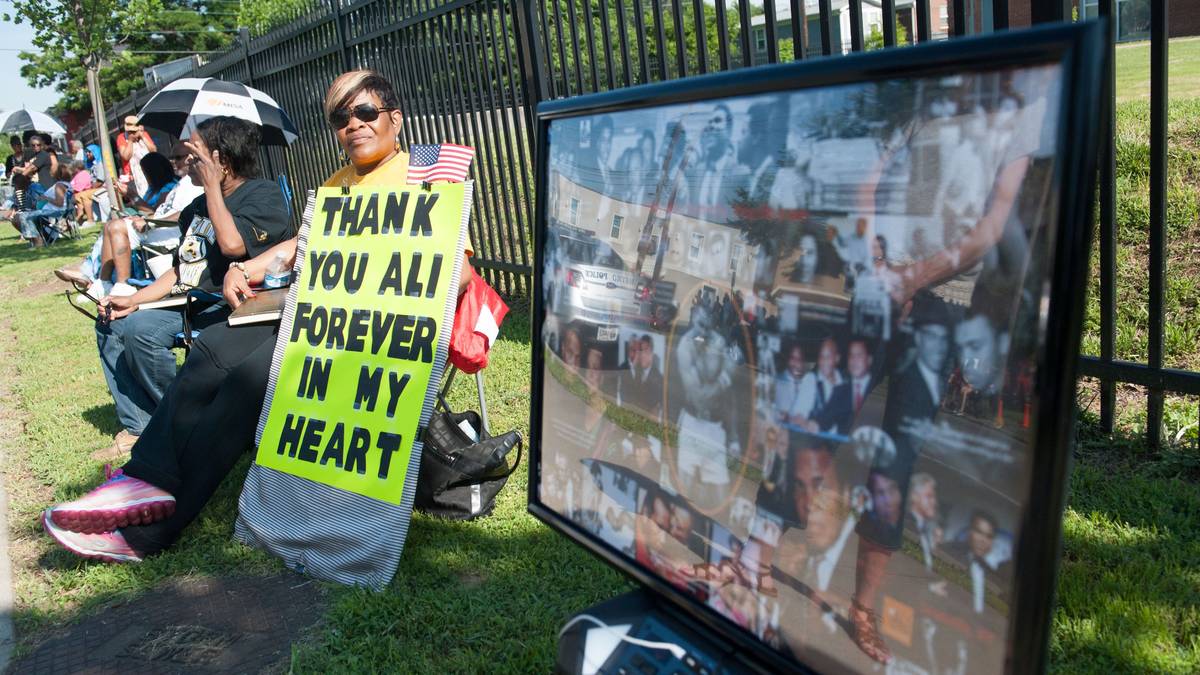 Jeder will sich noch einmal ein letztes Mal von Ali verabschieden