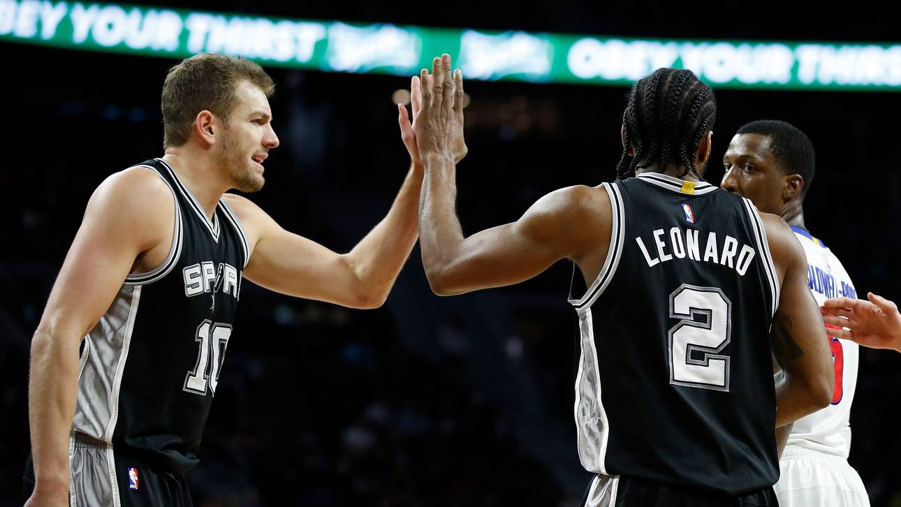 San Antonio Spurs v Detroit Pistons
