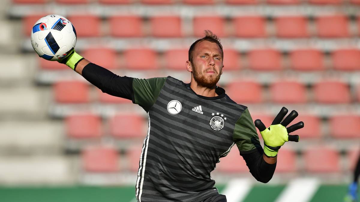 MARVIN SCHWÄBE: Der bei Kickers Offenbach ausgebildete Torwart ist aktuell von der TSG Hoffenheim an Zweitligist Dynamo Dresden ausgeliehen - und dort immerhin Stammkeeper. War in der Vorsaison die Nummer eins bei Drittligist VfL Osnabrück, hat aber noch kein Bundesligaspiel vorzuweisen - VORTEIL 2009, Zwischenstand: 1:0