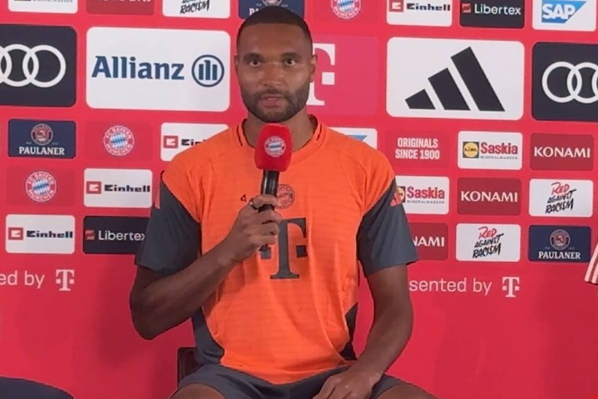 Bayerns Neuzugang Jonathan Tah spricht über seine Rolle beim FC Bayern München. Mit einer Bezeichnung hat der Innenverteidiger seine Probleme.