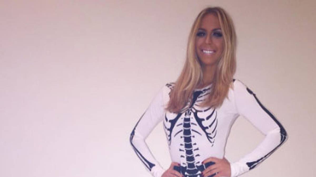 Beatrice Bouchard als Skelett