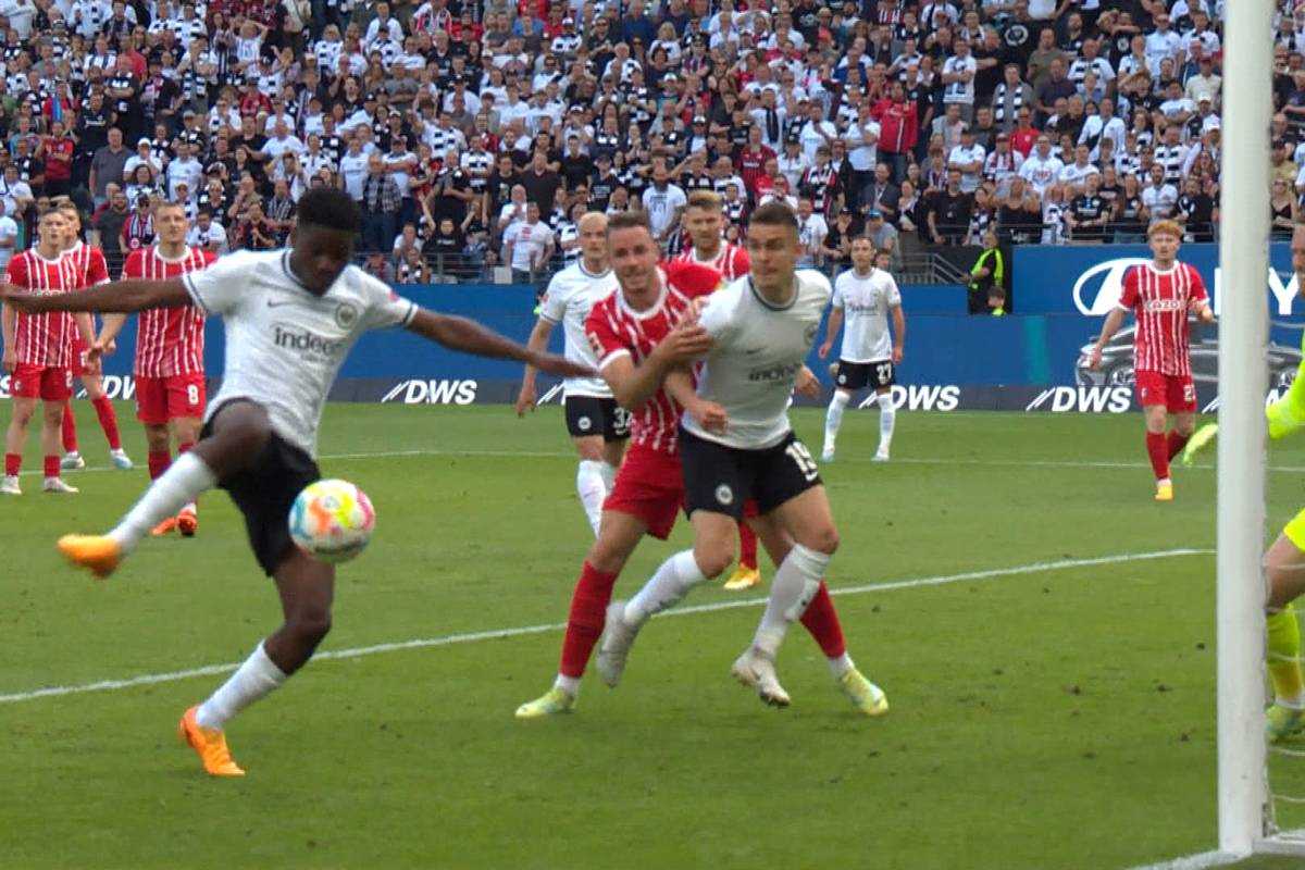 Für den SC Freiburg ist der Traum von der Königsklasse geplatzt. Eintracht Frankfurt feiert eine gelungene Generalprobe für das Pokalfinale.