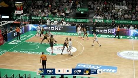 Die BBL-Highlights der Basketball-Partie VET-CONCEPT Gladiators Trier - MHP RIESEN Ludwigsburg im Video. 