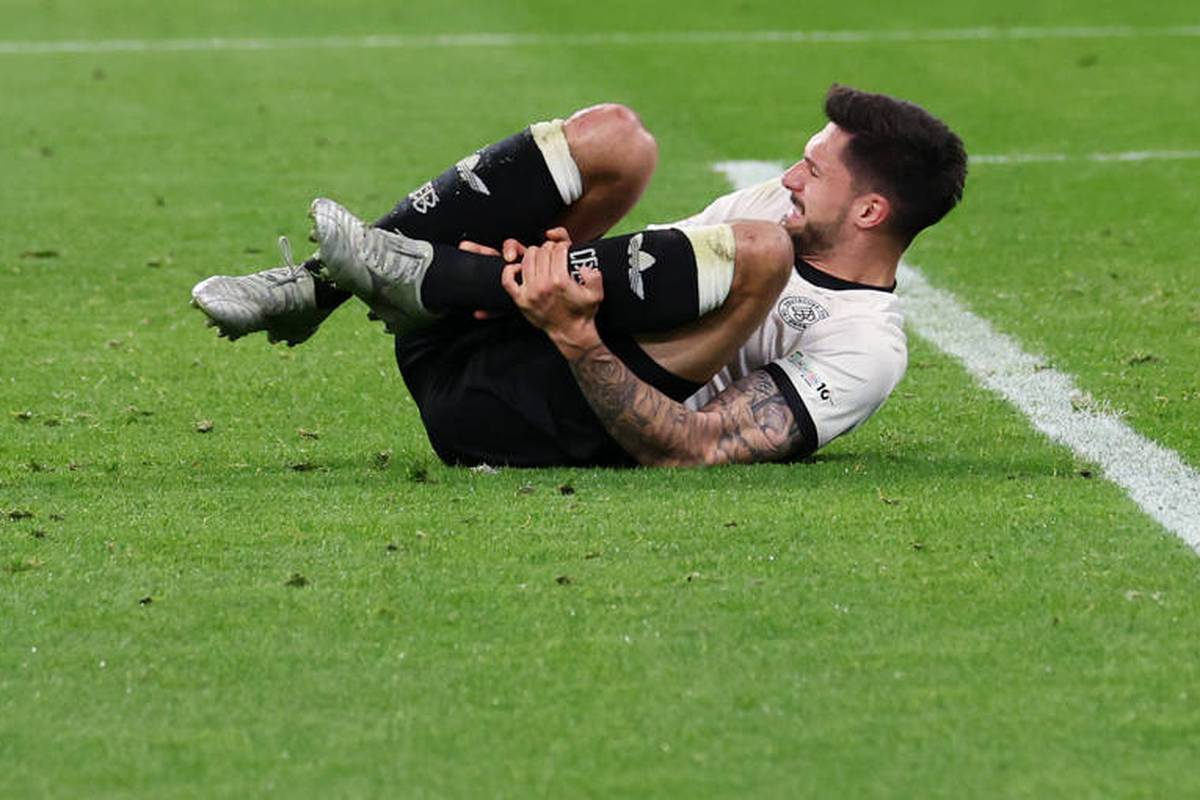 Operation nötig! DFB-Star fällt monatelang aus
