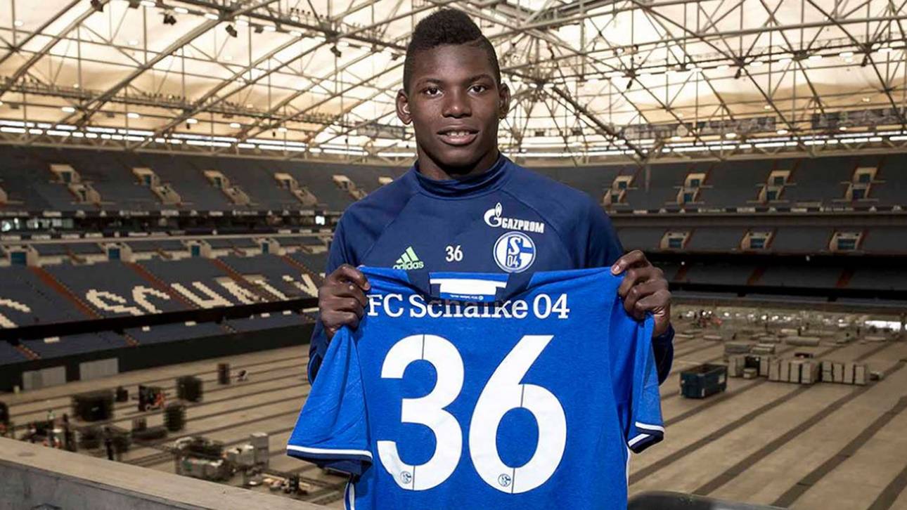 Embolo lüftet Nummern-Geheimnis