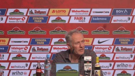 Christian Streich baut vor der enorm wichtigen englischen Woche auf die Unterstützung der Freiburg-Fans. Trotz aufgehobener Maskenpflicht mit Mund-Nasen-Bedeckung, wie der Coach richtigstellt.