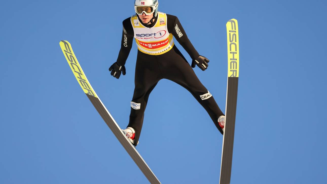 Deutsche Kombinierer weit zurück – Riiber führt