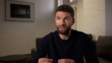 Auch nach seinem Abgang zu den Vancouver Whitecaps verfolgt Thomas Müller das Geschehen beim FC Bayern weiterhin ganz genau - insbesondere natürlich rund um den Champions-League-Kracher gegen Real Madrid. Wie er das Duell bewertet und was ihn an den Kompany-Bayern besonders beeindruckt.