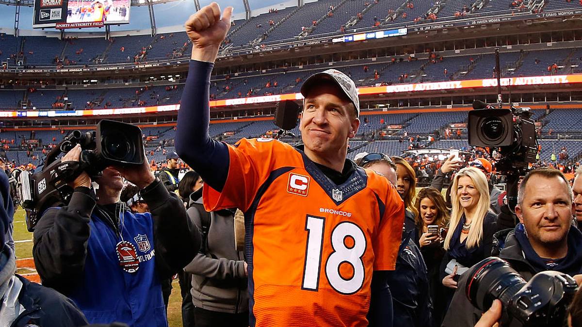 Rang 2 - PEYTON MANNING (Indianapolis Colts, Denver Broncos, 71.940 Passing Yards)