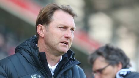 Trainer Ralph Hasenhüttl steht beim FC Ingolstadt noch bis 2017 unter Vertrag