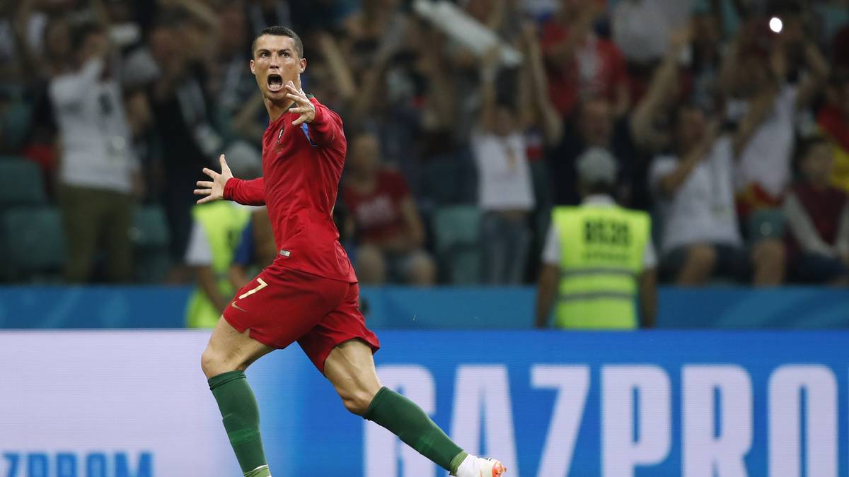 Record: "Ein Hattrick von Cristiano Ronaldo beschert Portugal ein Unentschieden beim ersten Auftritt. Die Nationalmannschaft begann auf Siegkurs, erlaubte eine Wende und schaffte kurz vor dem Ende ein Unentschieden"  