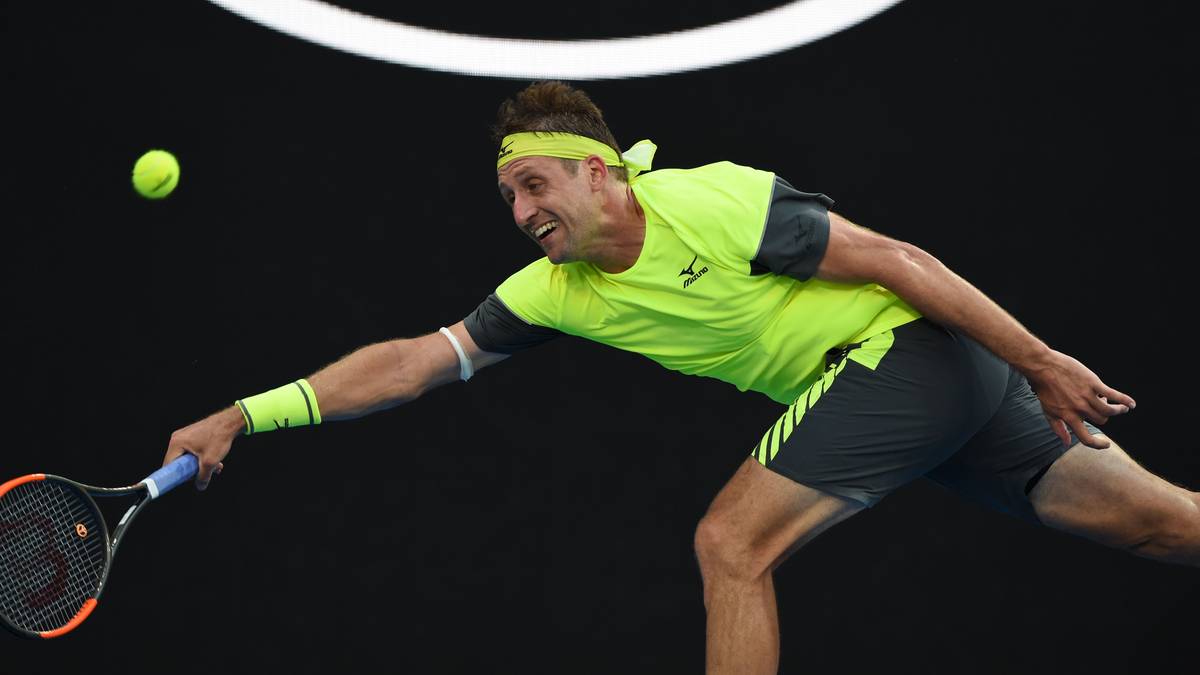 Mittlerweile macht Sandgren oder seine Mutter selbst Scherze über seinen seltenen Vornamen. "Gut, dass Baseball nicht unsere Lieblingssportart war, sonst würde er jetzt Bat heißen", witzelte die Mutter einst in einem Interview