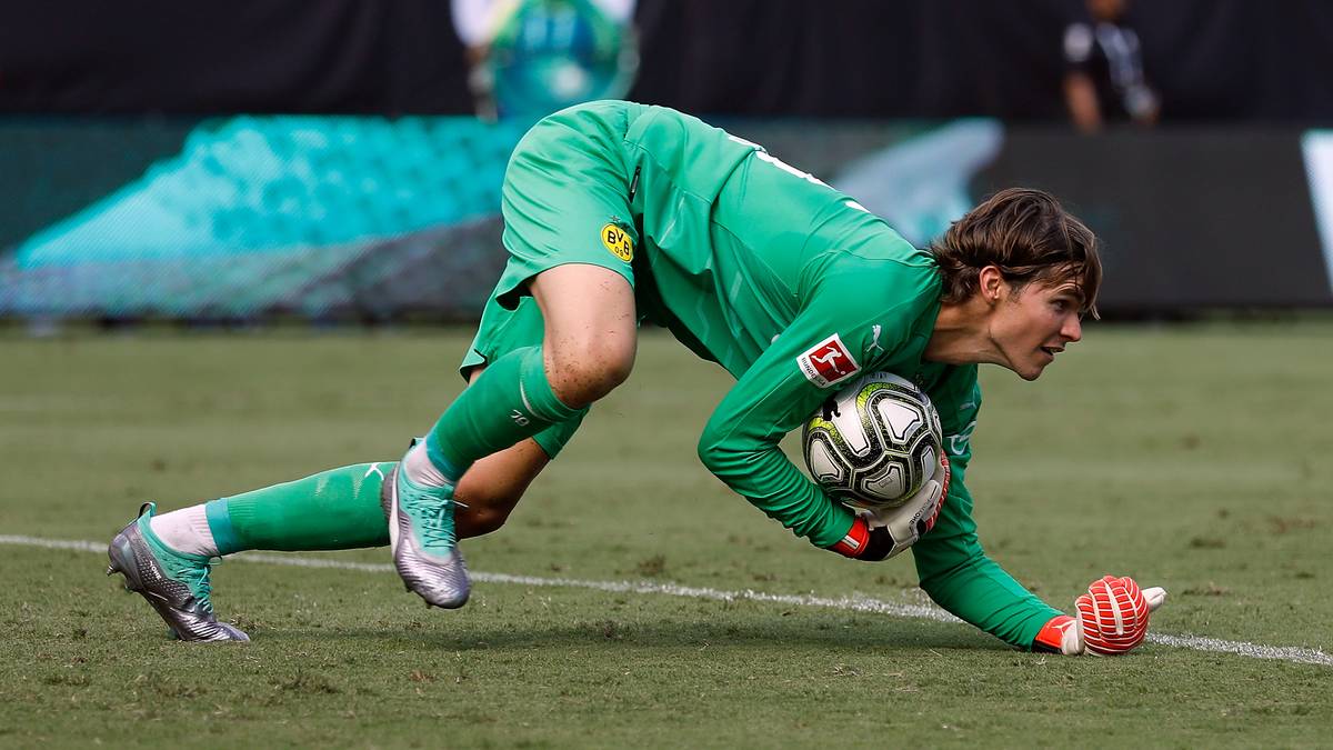 MARWIN HITZ: Der Bürki-Ersatz wurde kaum bis gar nicht geprüft. In der ersten Halbzeit mit einer kleinen Unsicherheit, als er einen Rückpass verspringen ließ und der Monaco-Stürmer um ein Haar zum Abschluss gekommen wäre. SPORT1-Note: 3,5
