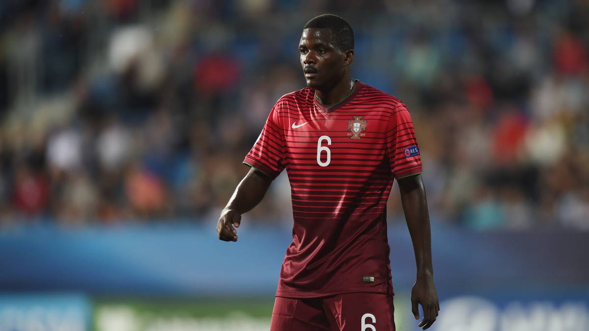 Portugals Mittelfeldstar William Carvalho, der angeblich vom FC Bayern umworben wird,  verschießt den entscheidenden letzten Elfmeter und wird zur tragischen Figur. 