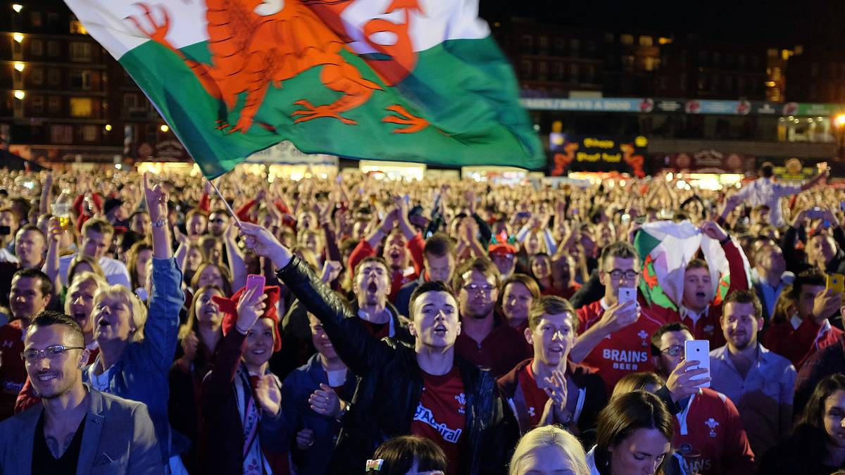 Auf der ganzen Insel gibt es Public Viewings